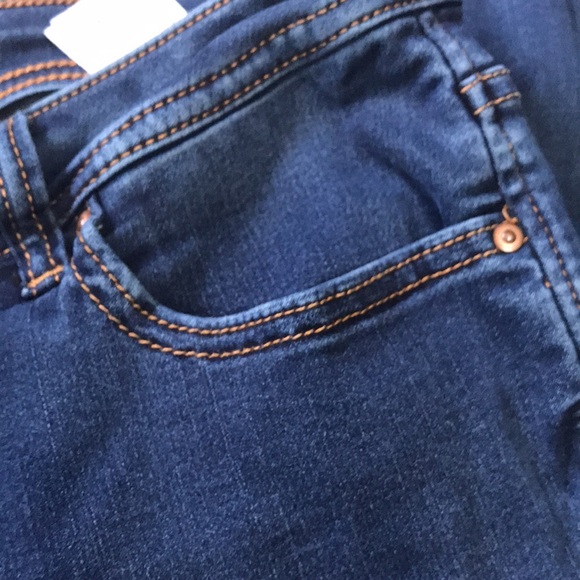 Ladies size 14 skinny leg tummy control jeans by Inc. Great condition - Picture 6 of 7